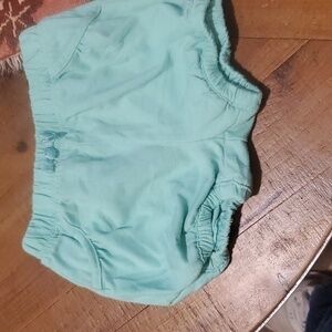 🐻    George shorts size 6-12 months